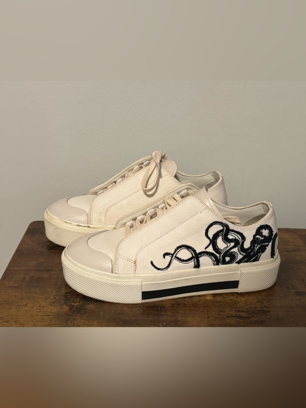 Alexander McQueen Cream Canvas Platform Sneaker Black Octopus Embroidered